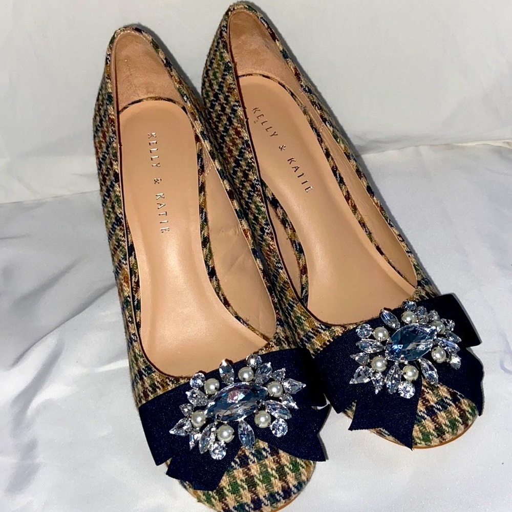 Kelly & Katie Camerlona 3.5 in Heels, size 10